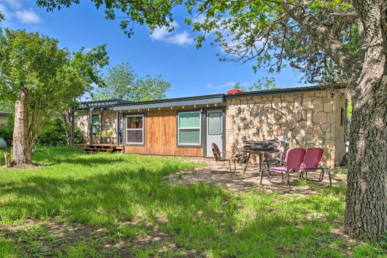 Remodeled Retro Home With Deck, Walk To Main Street! Blanco Exterior foto